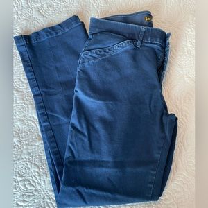 Regular Straight Leg Mid Rise Flex Motion Pants | Lee